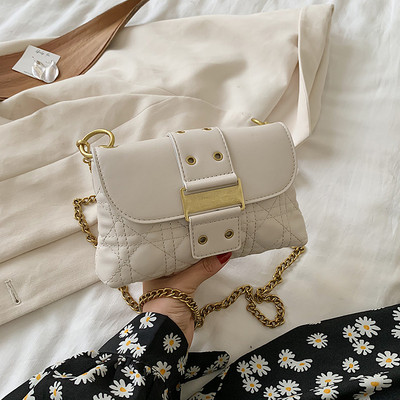 Naiste igapäevane metallist elementidega kott