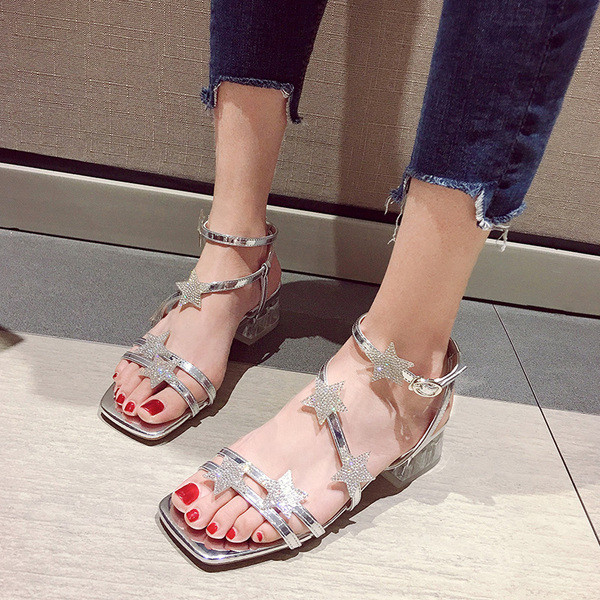 Ženske sandale na nisku četvrtastu petu