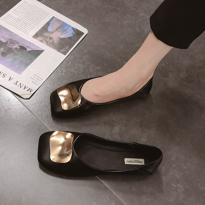 Női alkalmi cipő lapos talppal és csattal