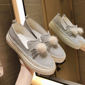 Novi model ženske obuće sa ravnim đonom i puhom