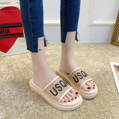 Alkalmi női papucs hálóval és felirattal