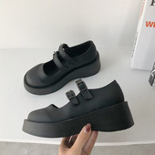 Női cipő eko bőrből, magas talppal és pánttal