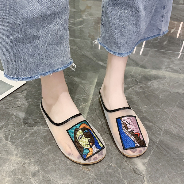 Modern női papucs hálóval és hímzéssel