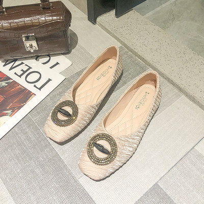 Lameda talla ja metallist kaunistusega naiste vabaajajalatsid