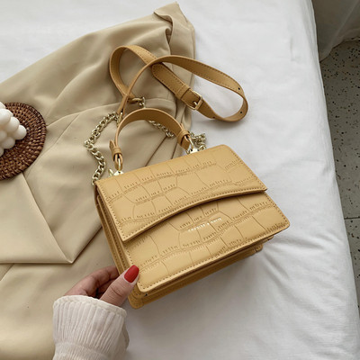 Női kis táska rövid és hosszú füllel