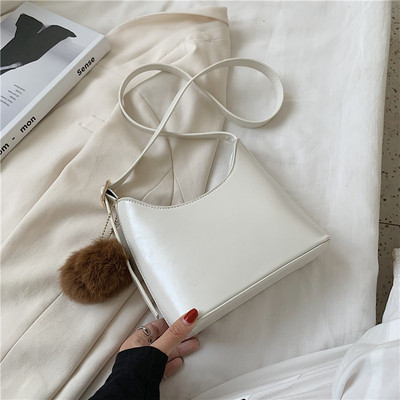 Retro stílusú női táska eko bőrből, cipzárral