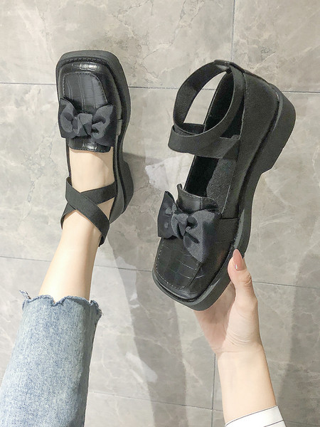 Alkalmi női cipő szalaggal és keresztpánttal