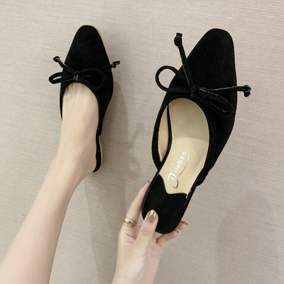 Velúr női papucs szalaggal