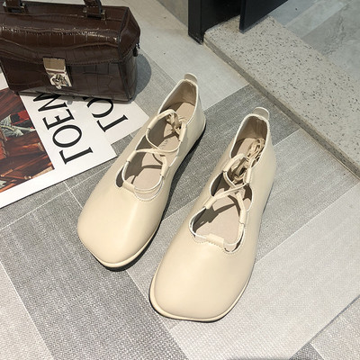 Öko bőrből készült modern, fűzős női cipő