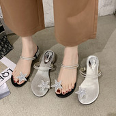 Moderne ženske papuče na nisku petu i kamenčiće