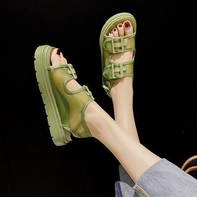 Női szandál lapos talppal és hálóval