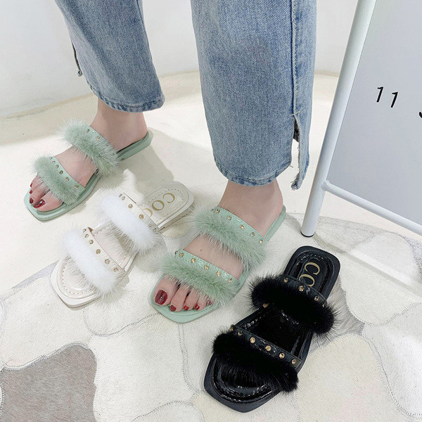 Modern női papucs lapos talppal és pehellyel