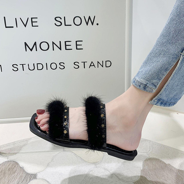 Modern női papucs lapos talppal és pehellyel