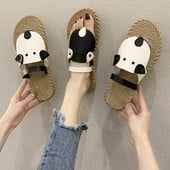 Novi model ženskih papuča sa ravnim potplatom i 3D elementom