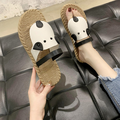 Novi model ženskih papuča sa ravnim potplatom i 3D elementom