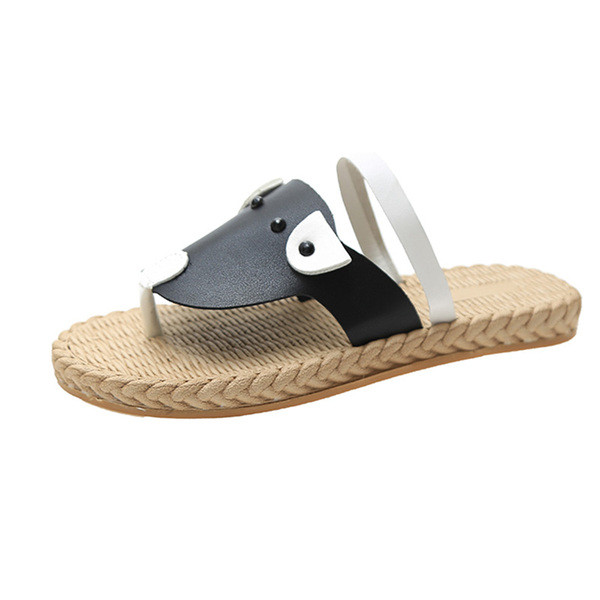 Novi model ženskih papuča sa ravnim potplatom i 3D elementom