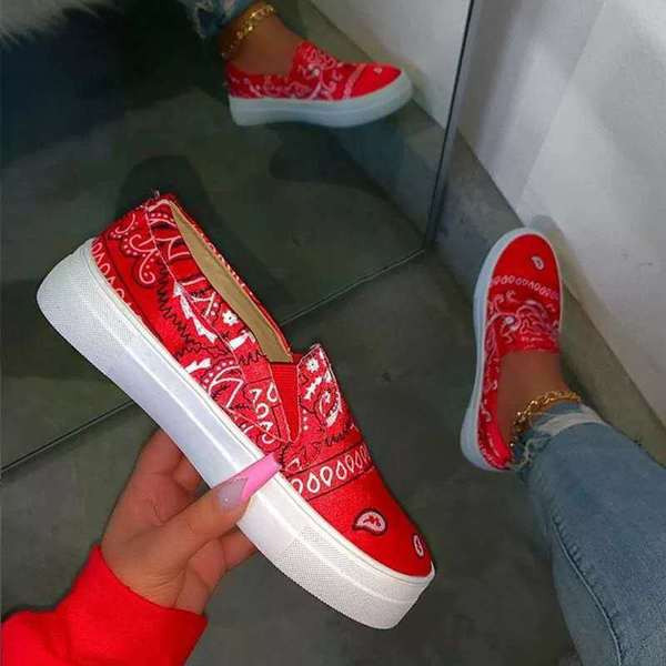 Tavaszi-őszi textil tornacipő új modellje