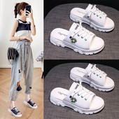 Modern női alkalmi papucs hímzéssel