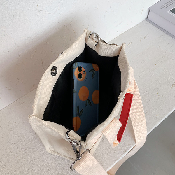 Torbica za svaki dan s vezom