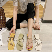 Modern női papucs vékony pánttal