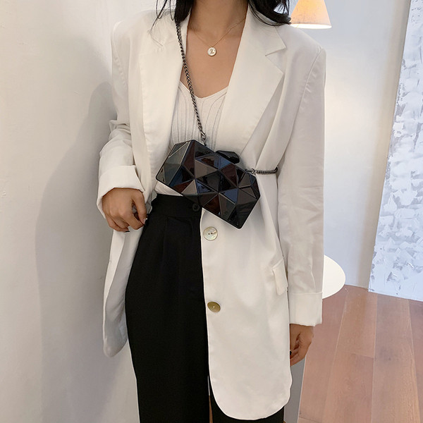 Moodne naiste väike metallist sangaga kott