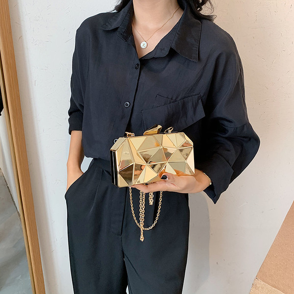 Moodne naiste väike metallist sangaga kott