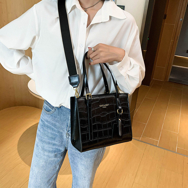 Új modell eko bőrből készült női táska