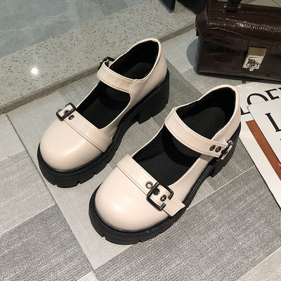 Női alkalmi cipő eko bőrből, fém csattal