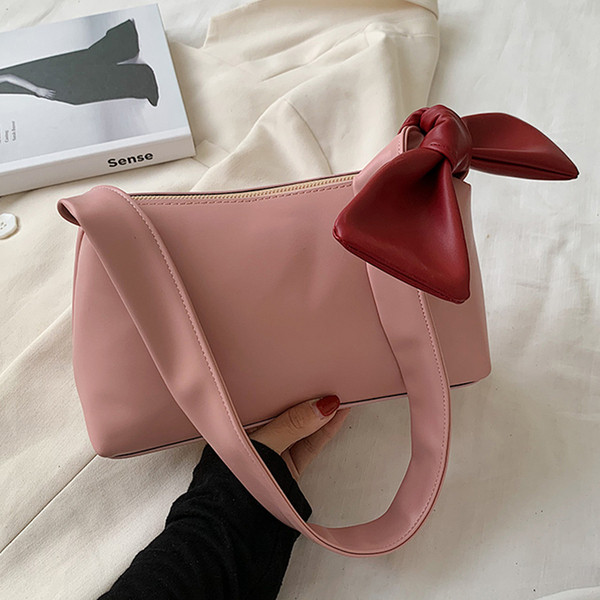 Moderna torba za rame s vrpcom