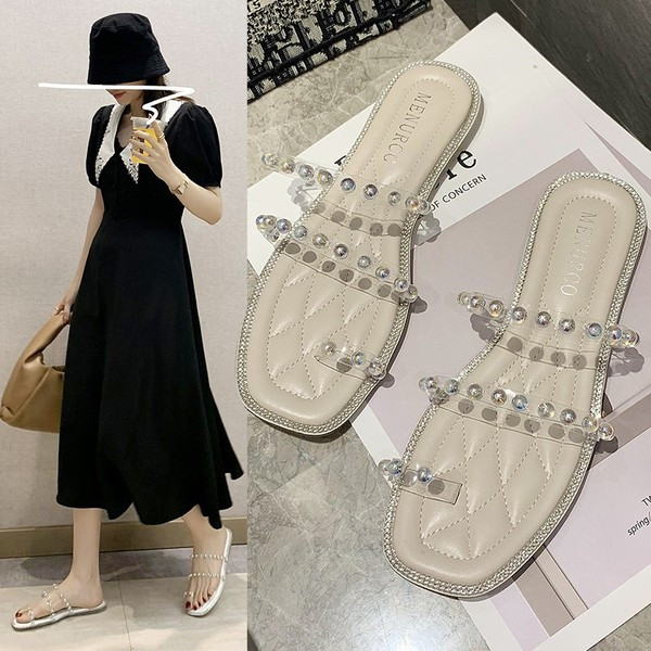 Modern női papucs gyöngyökkel