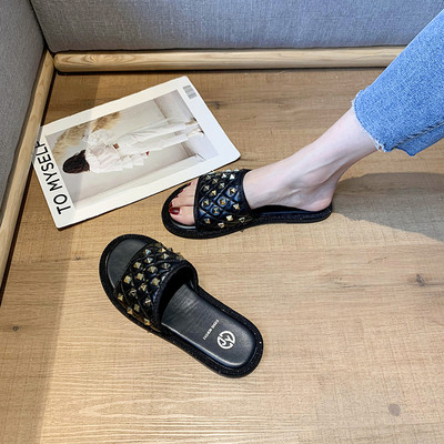 Modern női műbőr papucs fűzőlyukkal