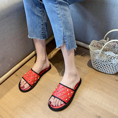 Modern női műbőr papucs fűzőlyukkal