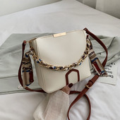 Stílusos női táska tiszta eco bőrből