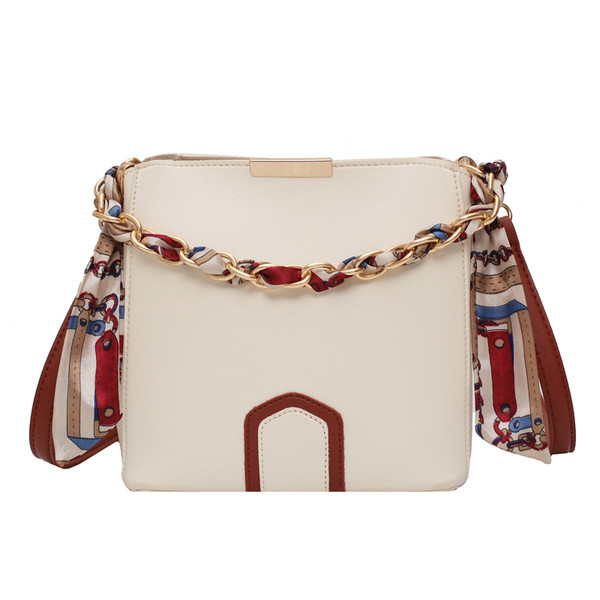 Stílusos női táska tiszta eco bőrből