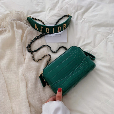 Jelenlegi női táska sima modell fém fogantyúval