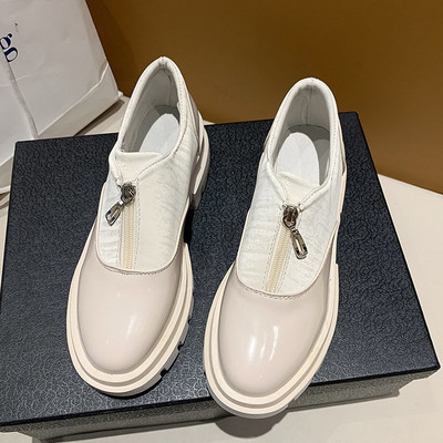 Γυναικεία έκο δερμάτινα παπούτσια με σόλα και φερμουάρ