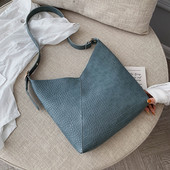 Alkalmi női táska széles modell