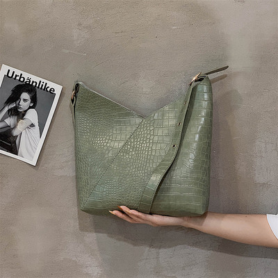 Alkalmi női táska széles modell