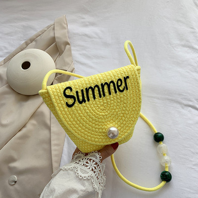 Modern női táska hosszú füllel, felirattal