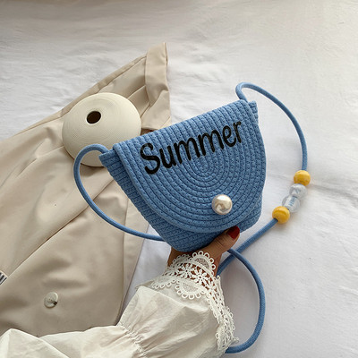 Modern női táska hosszú füllel, felirattal