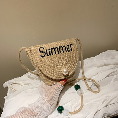 Modern női táska hosszú füllel, felirattal