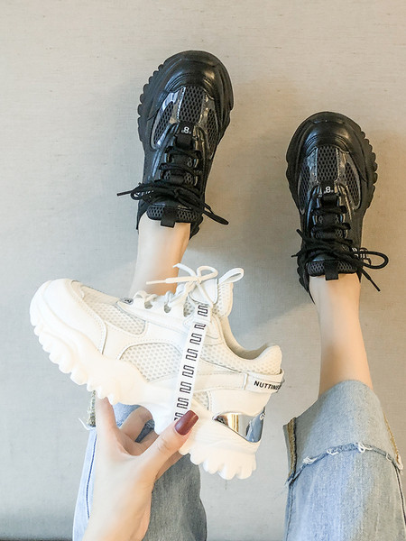 Võrgusilma ja kareda tallaga naiste sporditossud