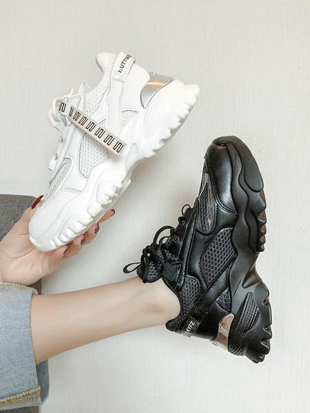 Võrgusilma ja kareda tallaga naiste sporditossud