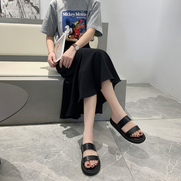 Lapos talpú női papucs