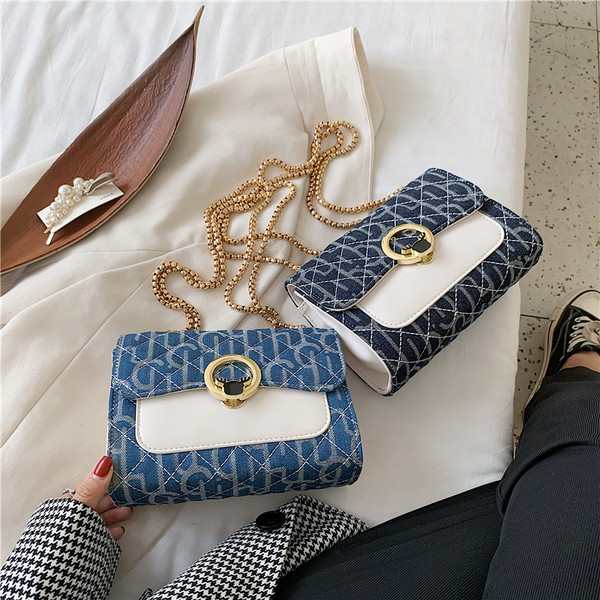 Stílusos női táska műbőr csattal