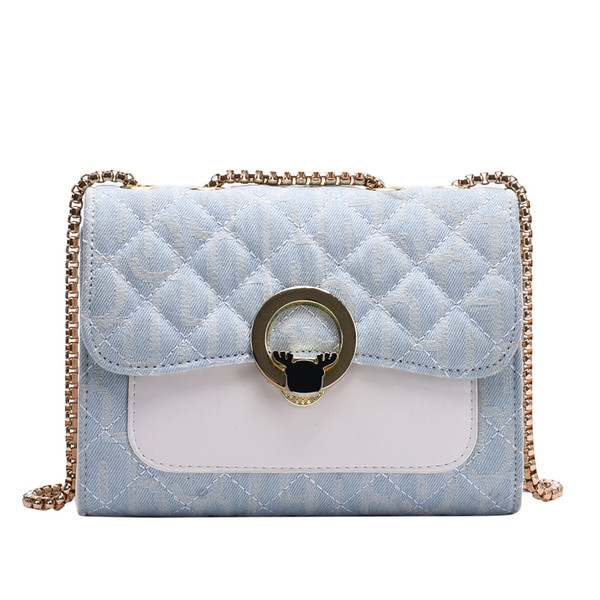 Stílusos női táska műbőr csattal