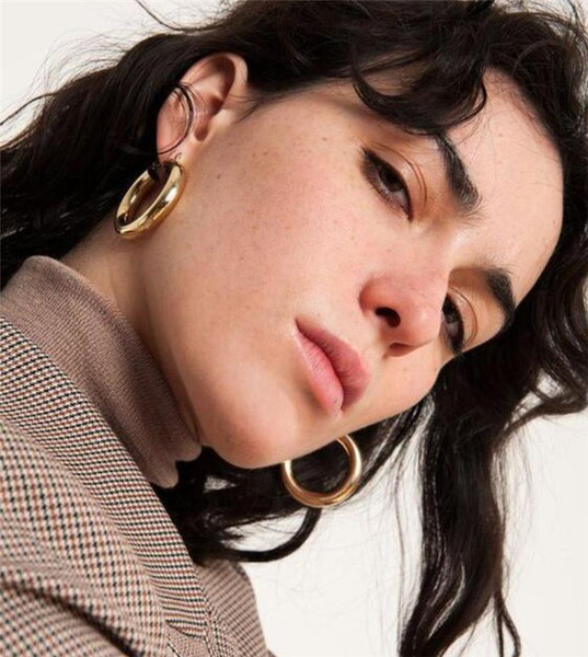 Naiste kaasaegsed kõrvarõngad tüüpi sõrmused