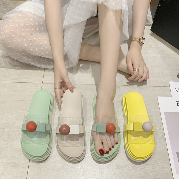 Modern női papucs átlátszó résszel és 3D elemekkel