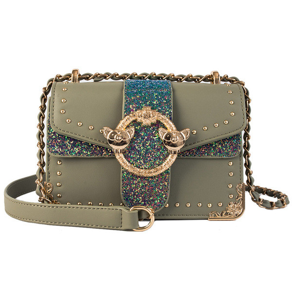 Modern női válltáska csattal