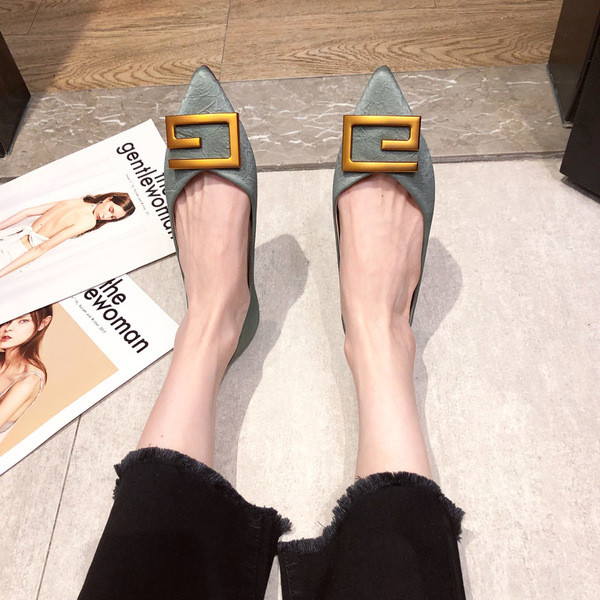 Aktuális női cipő eco bőr hegyes modellből